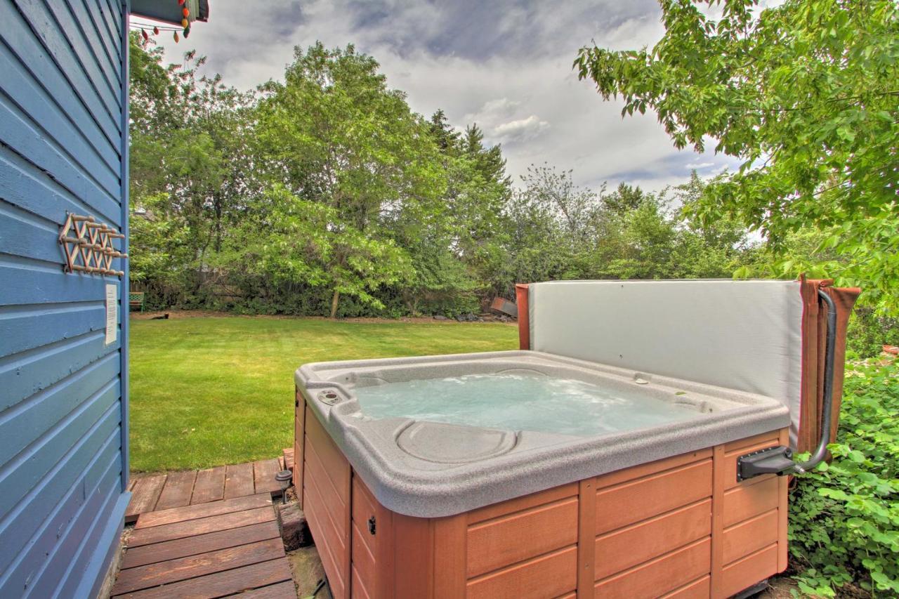 Cozy Home With Hot Tub Half Mi To Salmon River! Esterno foto